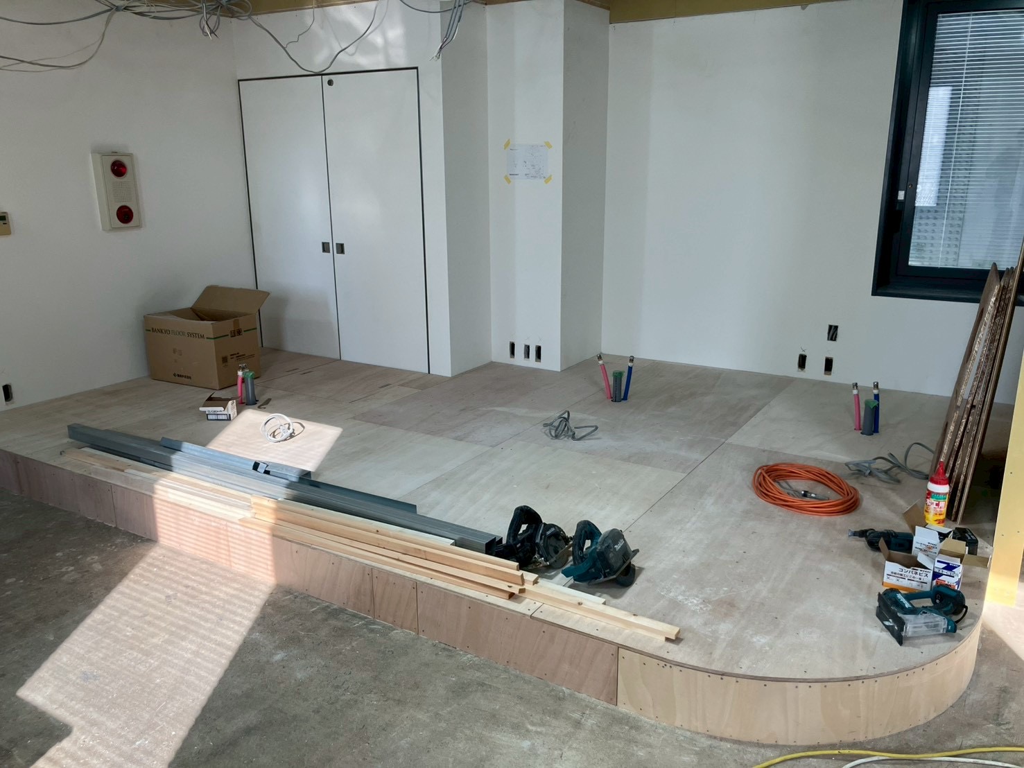 大阪市　西区　店舗新装工事