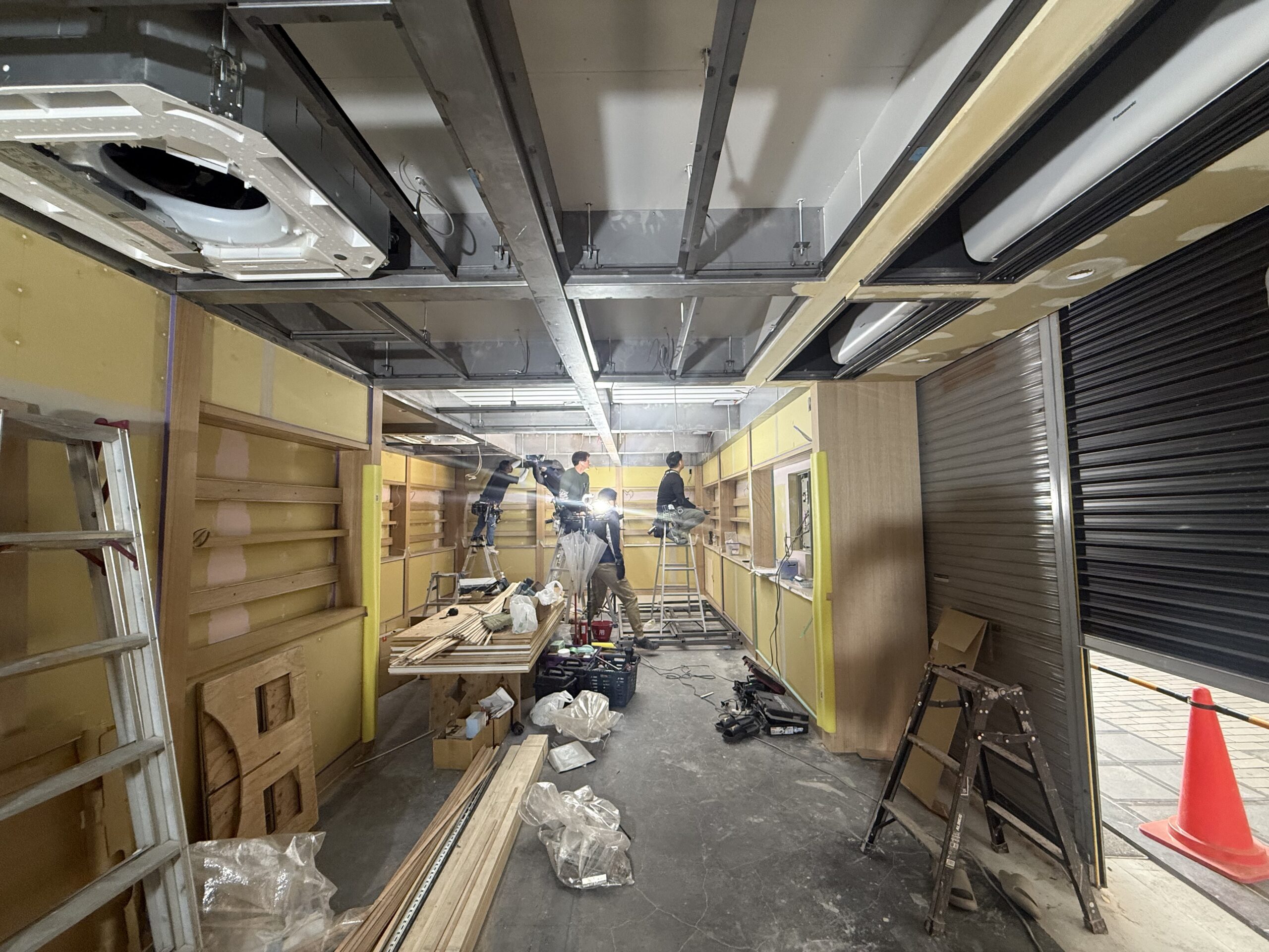 大阪市　戎橋　店舗新装工事