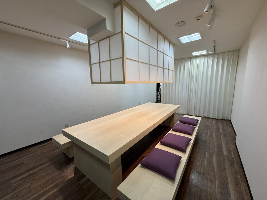 奈良の店舗美装がはいりました